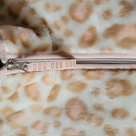 UGG MARLENE FAUX FUR/QUILTED JACKET - Picture 2 of 11